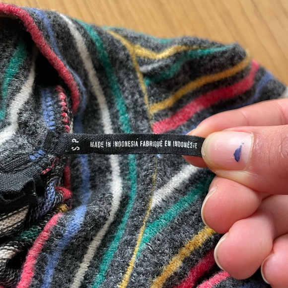 Long Sleeve Shirt from Brandy Melville one size fits all - Picture 5 of 5